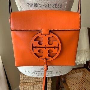 Tory Burch Tory-Orange Crossbody bag
